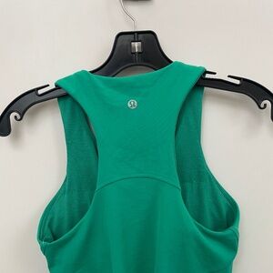Lululemon size 8 Tank